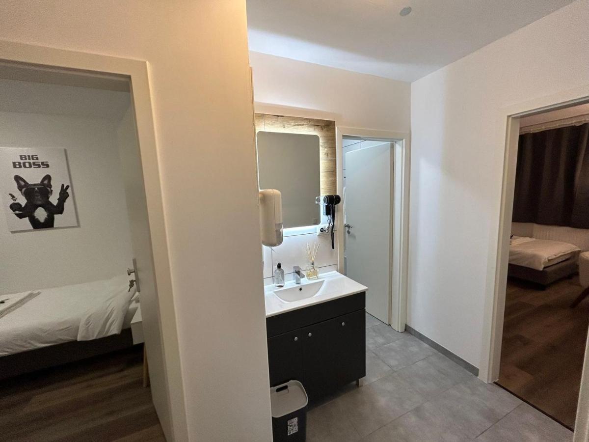 Messe Hv-1 Apartment Dusseldorf Ngoại thất bức ảnh